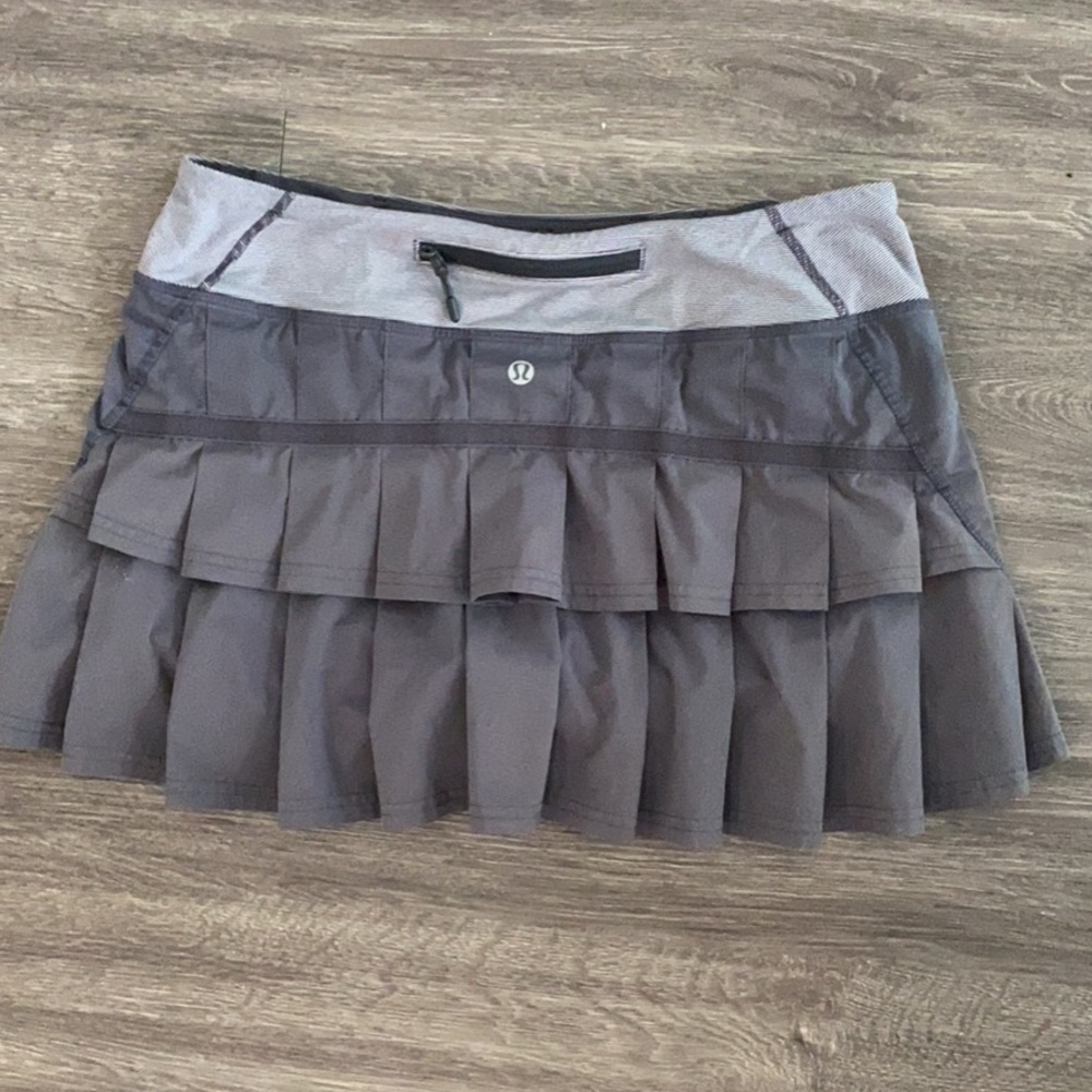 Lulu skort
